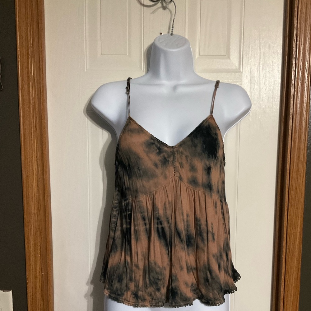 🤎cute flowy tank crop